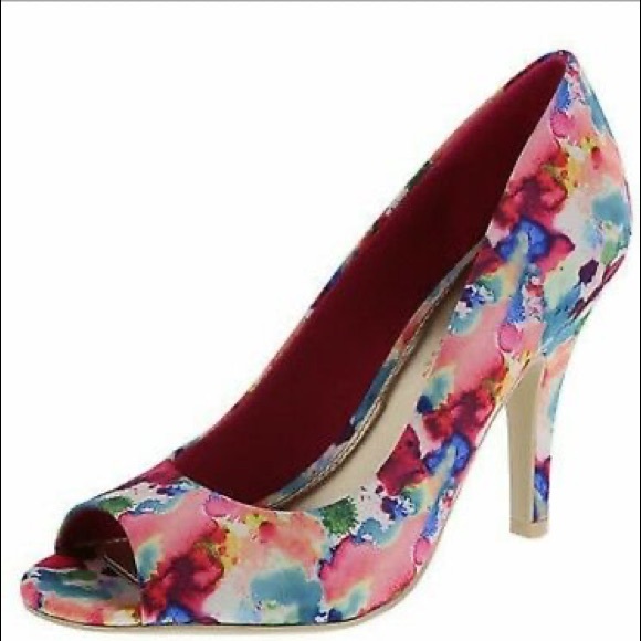 Christian Siriano Watercolor Floral Peep Toe Heels - Picture 6 of 6